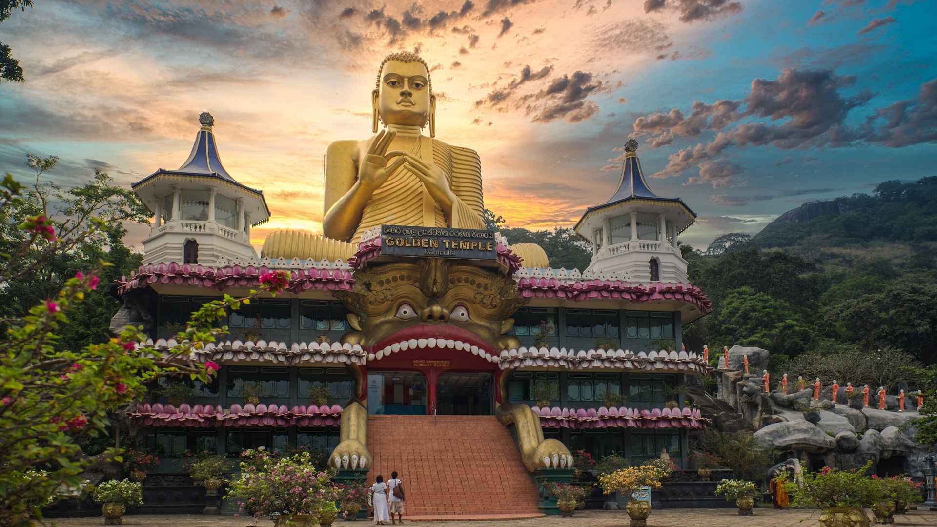 Golden-Temple-Dambulla-Sri-Lanka